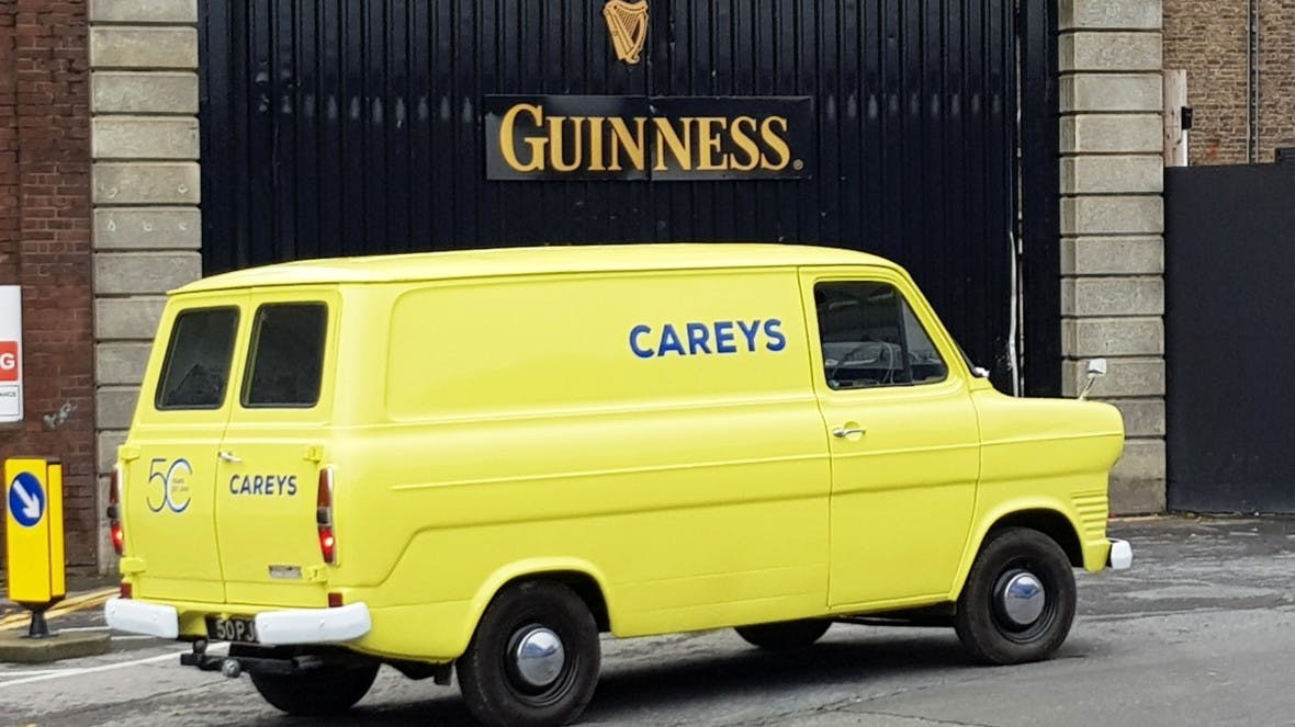 https://files.mutualcdn.com/careys/images/Van-outside-Guinness-Brewery-in-Dublin_-Classic-Van-Tour-2019.jpeg